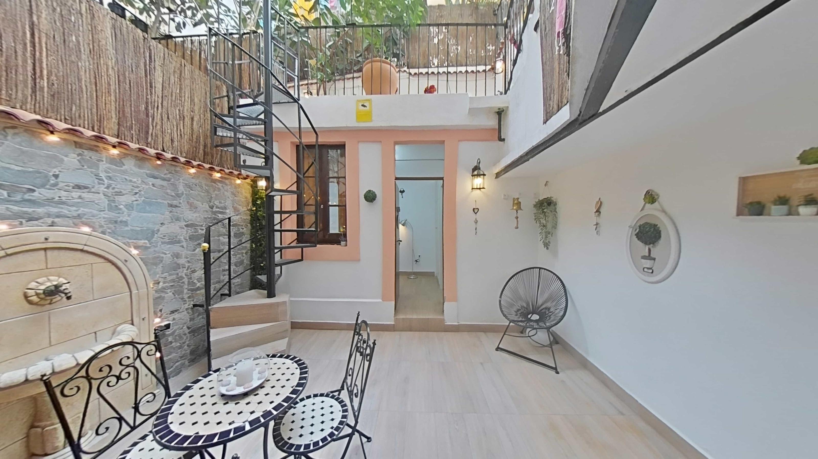Imagen 16 Casa Adosada en venta en Barcelona / Plaça del Guinardó