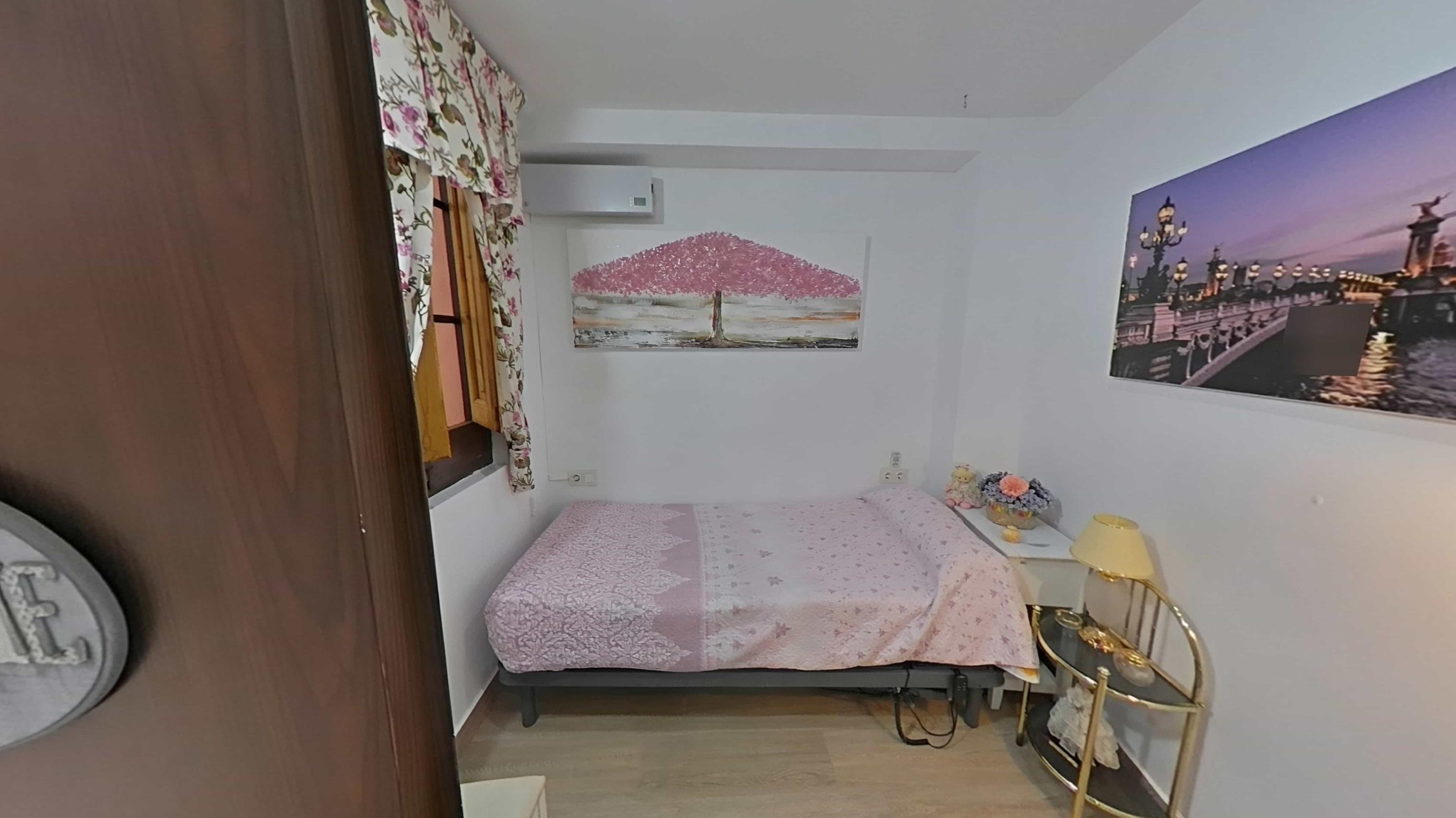 Imagen 20 Casa Adosada en venta en Barcelona / Plaça del Guinardó