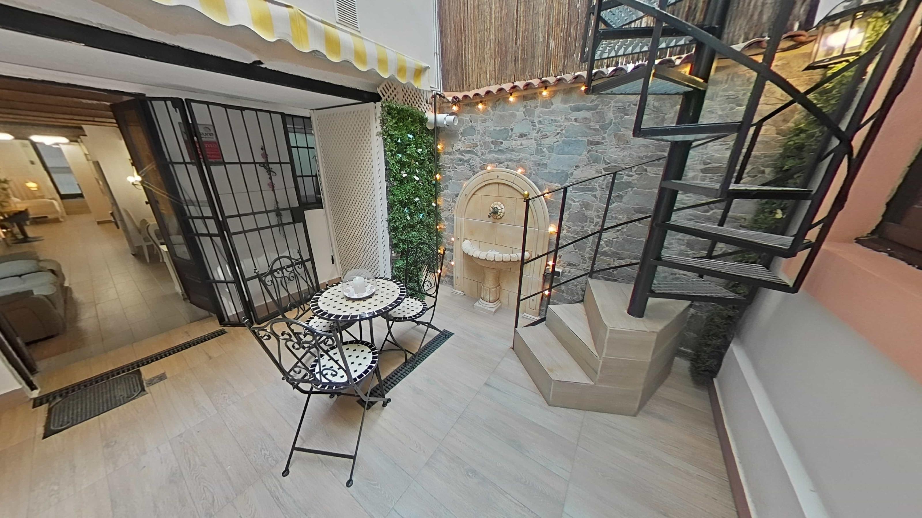 Imagen 18 Casa Adosada en venta en Barcelona / Plaça del Guinardó