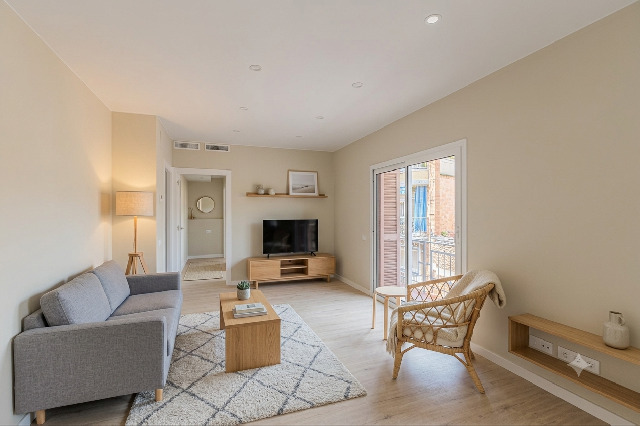Imagen 1 Inmueble 298885 - Piso en venta en Barcelona / Junto Mercado de Sants