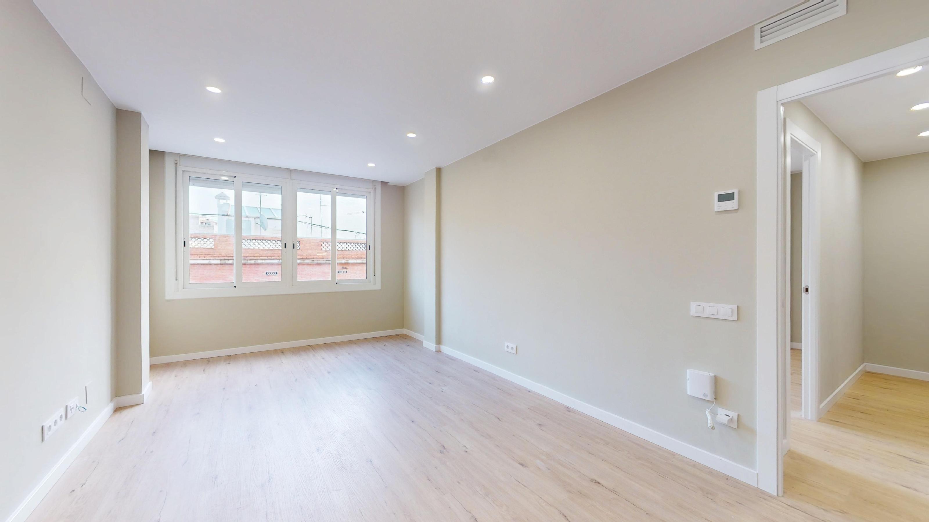 Imagen 6 Piso en venta en Barcelona / Ctra. Sants - Nou Camp