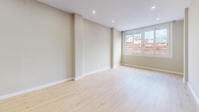 Imagen 1 Inmueble 299314 - Piso en venta en Barcelona / Ctra. Sants - Nou Camp