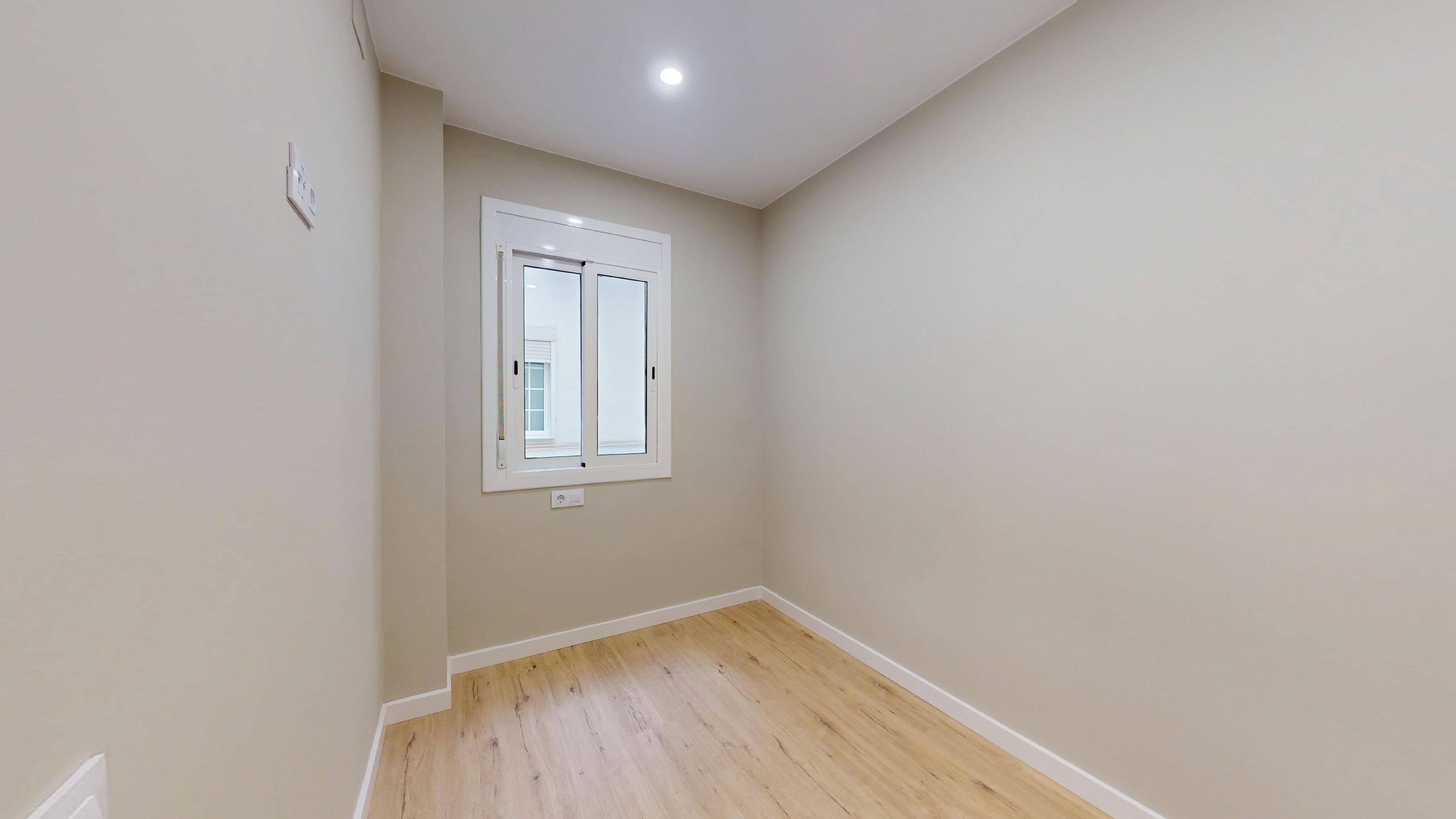 Imagen 31 Piso en venta en Barcelona / Ctra. Sants - Nou Camp