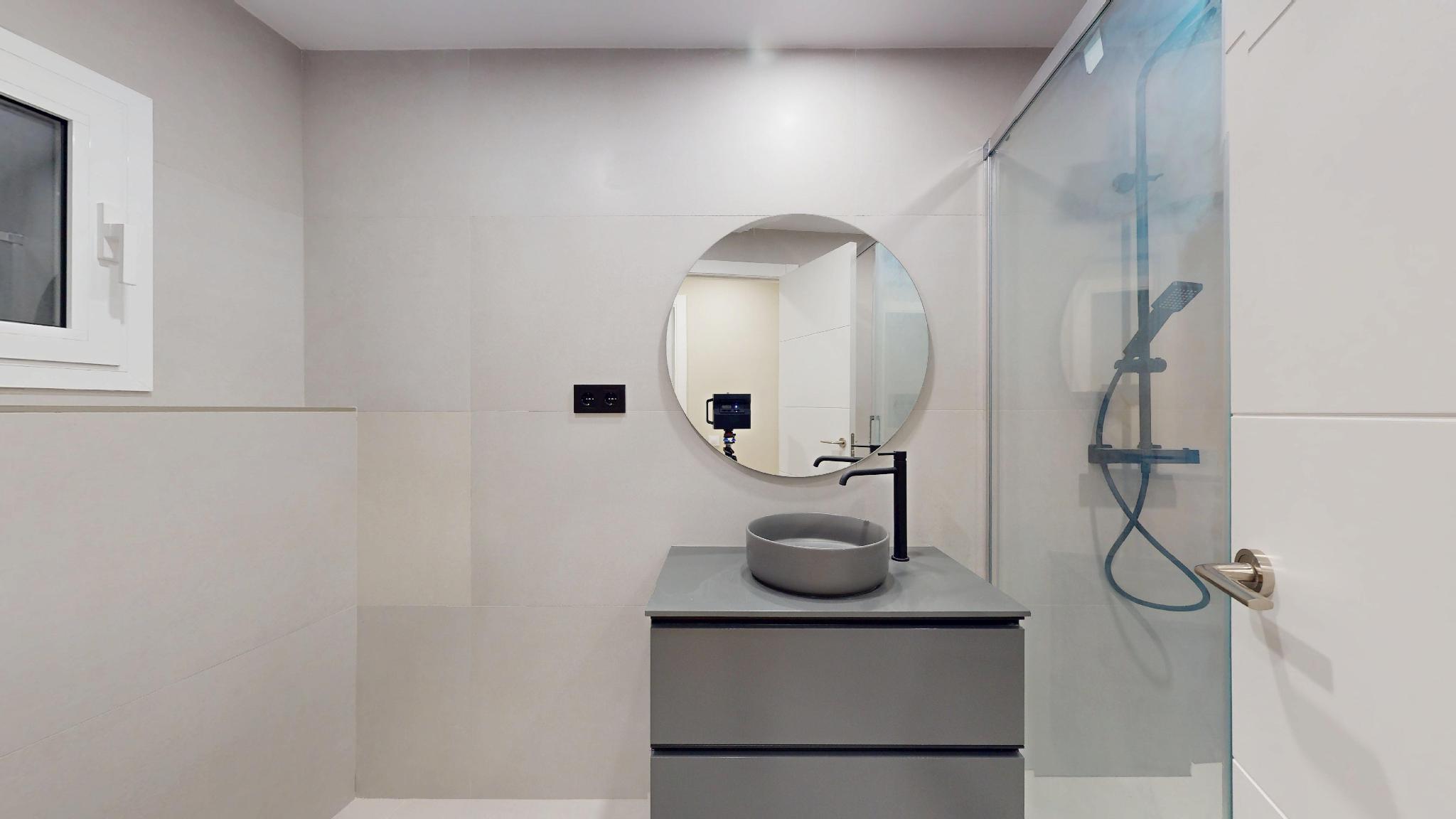 Imagen 5 Piso en venta en Barcelona / Ctra. Sants - Nou Camp