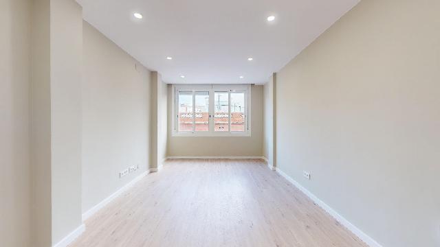 Imagen 9 Inmueble 299314 - Piso en venta en Barcelona / Ctra. Sants - Nou Camp