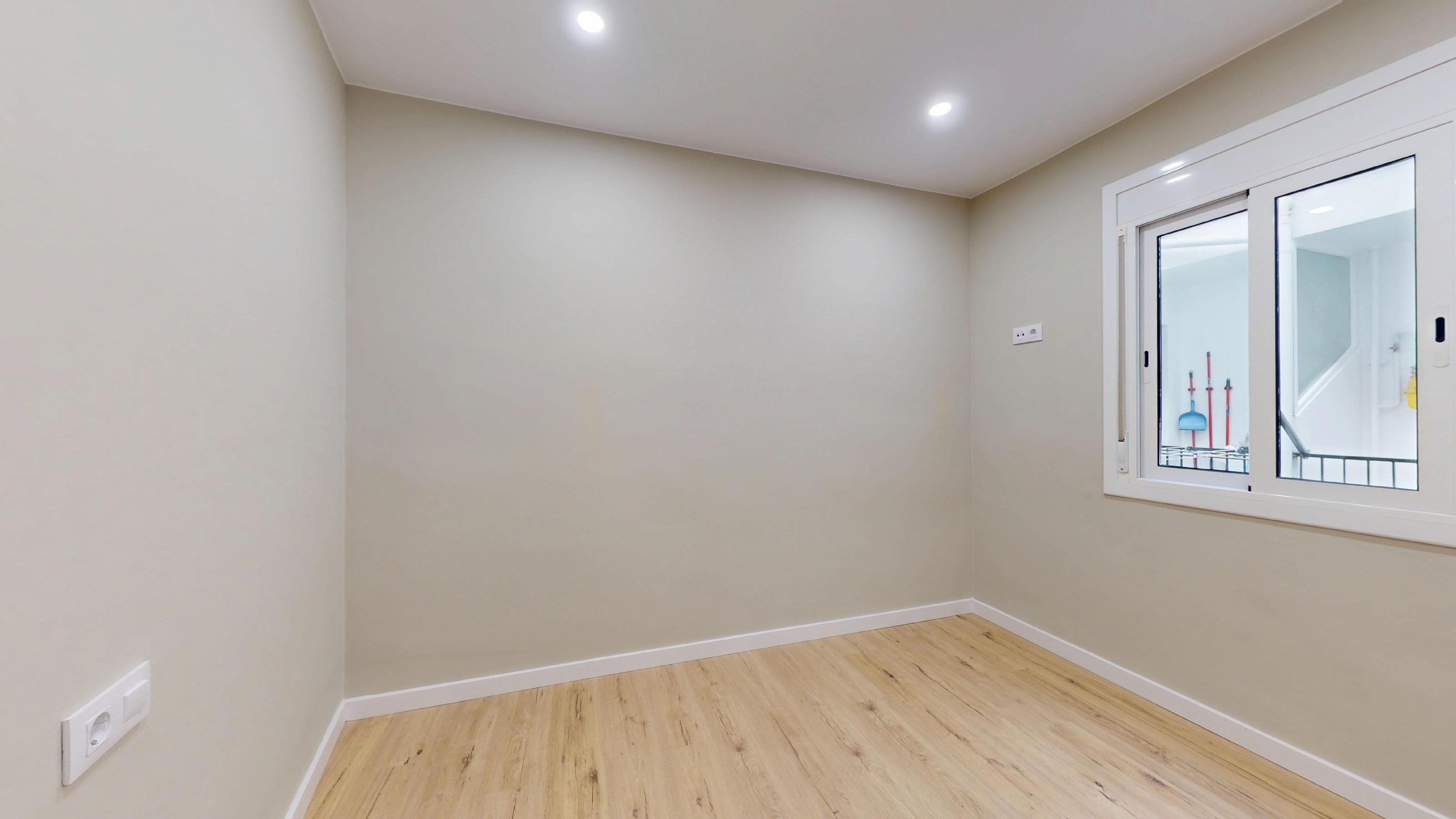 Imagen 27 Piso en venta en Barcelona / Ctra. Sants - Nou Camp