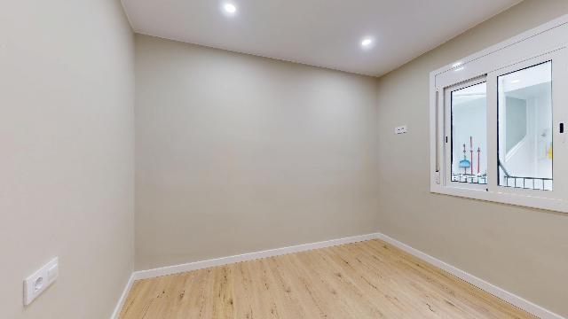 Imagen 27 Inmueble 299314 - Piso en venta en Barcelona / Ctra. Sants - Nou Camp