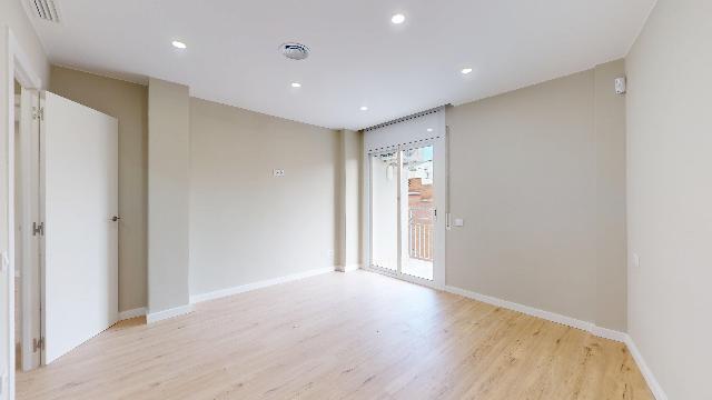 Imagen 20 Inmueble 299314 - Piso en venta en Barcelona / Ctra. Sants - Nou Camp