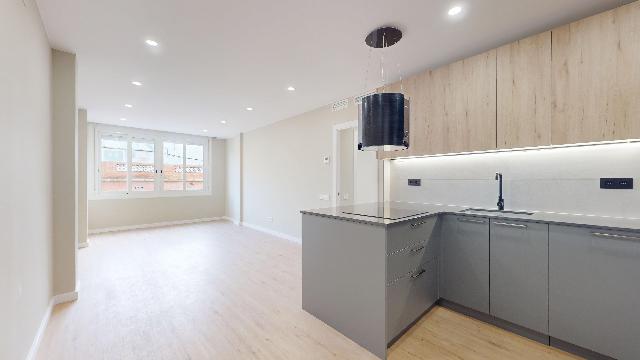 Imagen 1 Inmueble 299314 - Piso en venta en Barcelona / Ctra. Sants - Nou Camp