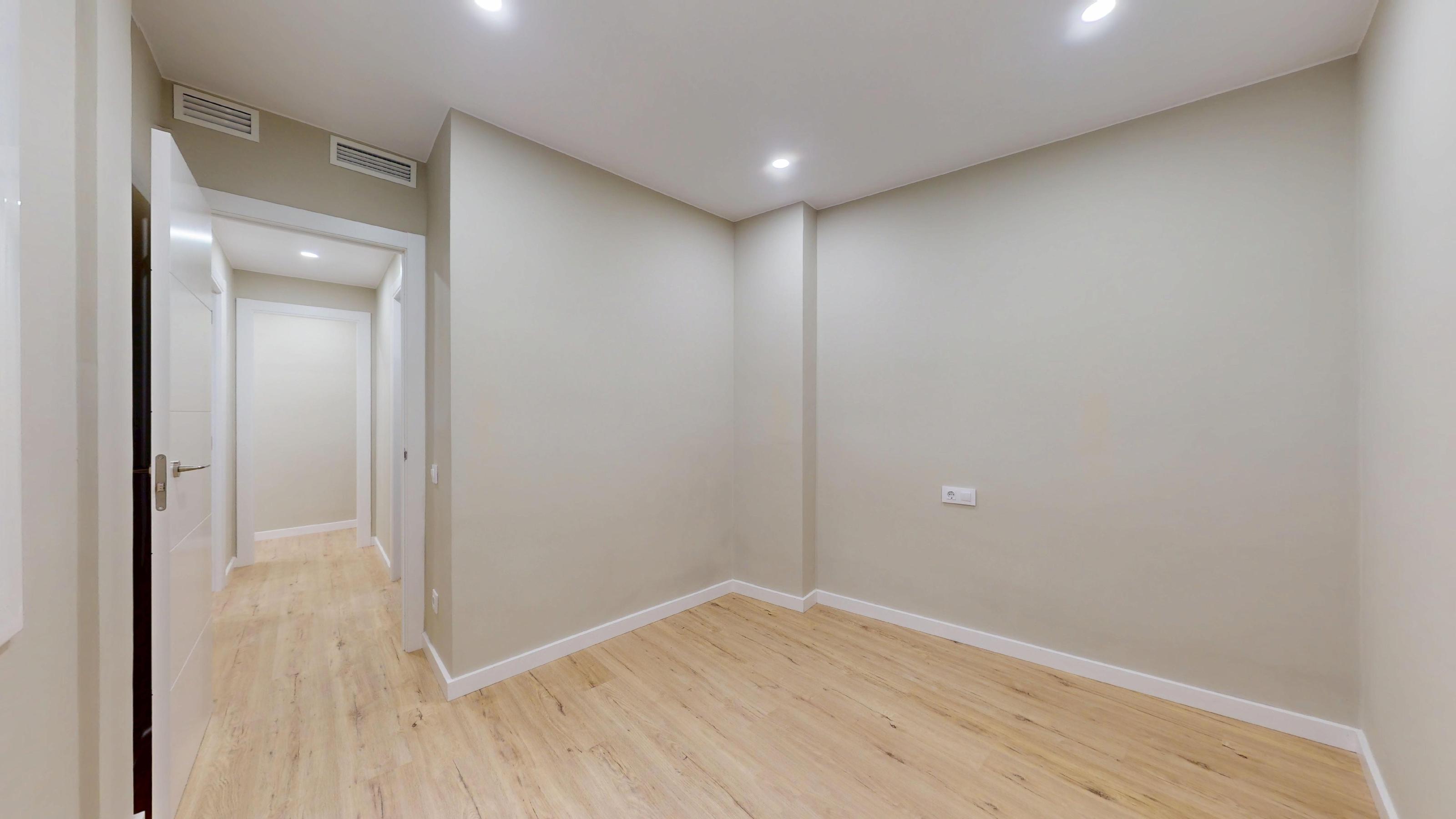 Imagen 34 Piso en venta en Barcelona / Ctra. Sants - Nou Camp