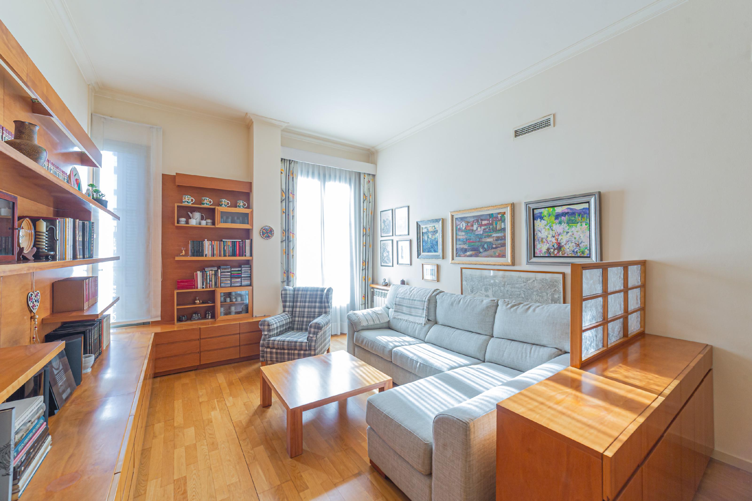 Imagen 9 Piso en venta en Barcelona / Pza. Tetuan - Pso. Sant Joan