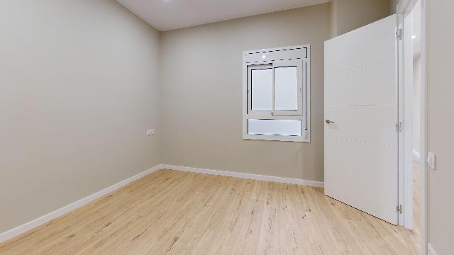 Imagen 20 Inmueble 299513 - Piso en venta en Barcelona / Rambla Brasil - Plaça de Vázques de Mella