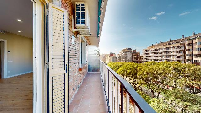 Imagen 5 Inmueble 299513 - Piso en venta en Barcelona / Rambla Brasil - Plaça de Vázques de Mella