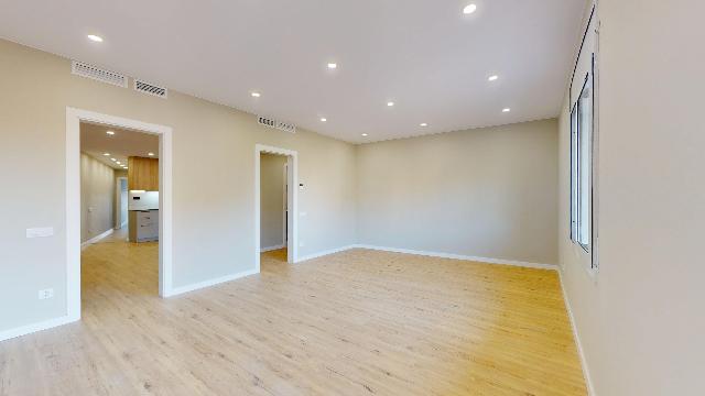 Imagen 8 Inmueble 299513 - Piso en venta en Barcelona / Rambla Brasil - Plaça de Vázques de Mella