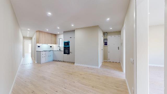 Imagen 14 Inmueble 299513 - Piso en venta en Barcelona / Rambla Brasil - Plaça de Vázques de Mella