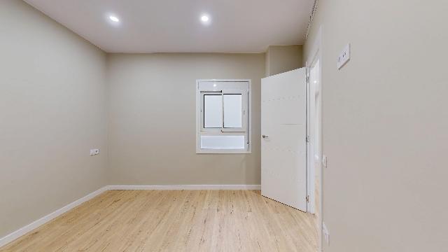 Imagen 25 Inmueble 299513 - Piso en venta en Barcelona / Rambla Brasil - Plaça de Vázques de Mella