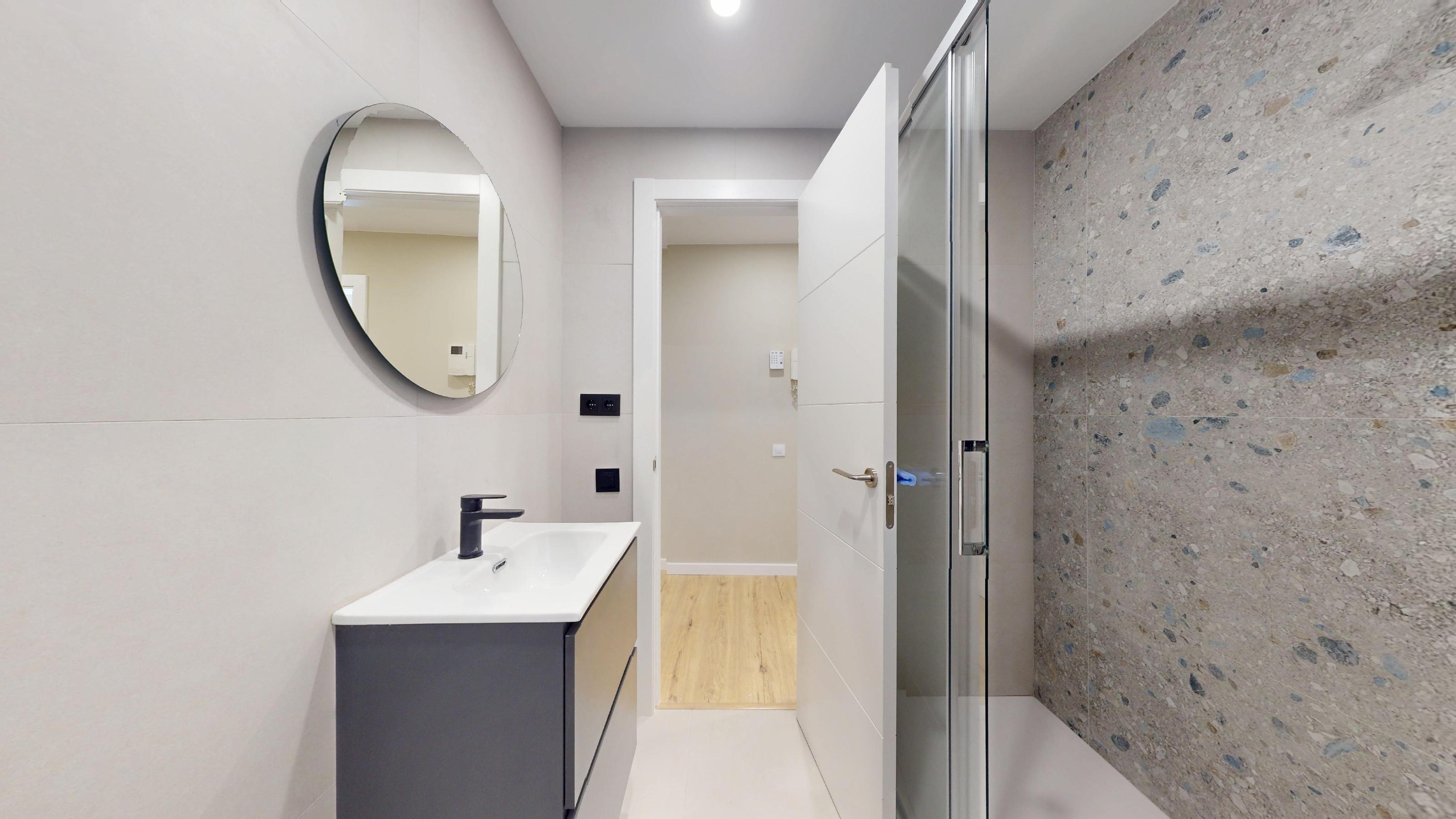 Imagen 4 Piso en venta en Barcelona / Rambla Brasil - Plaça de Vázques de Mella