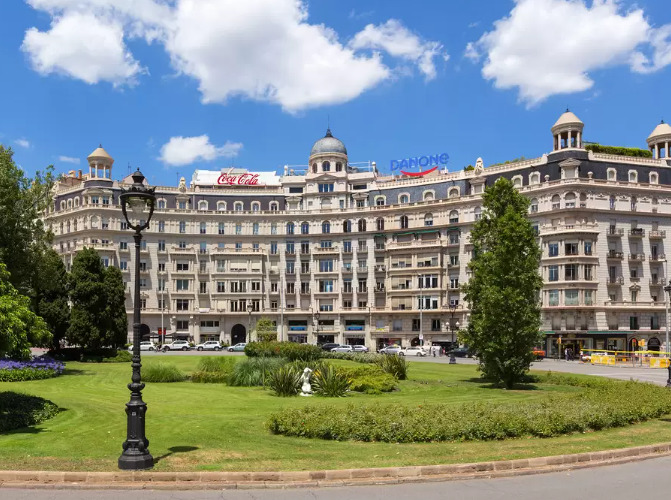 Imagen 2 Piso en venta en Barcelona / Avda. Sarrià - Pza. Francesc Macià 