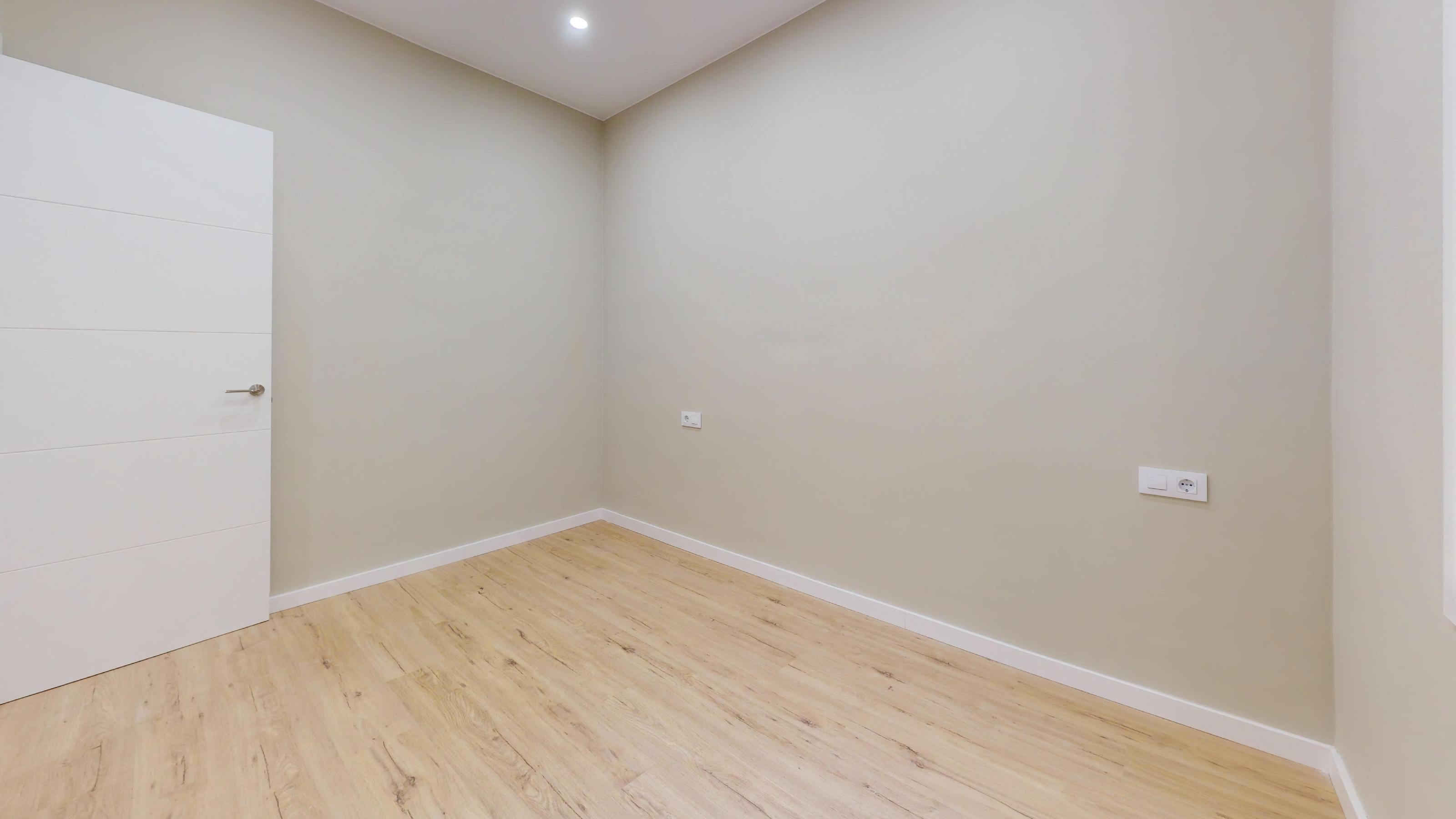 Imagen 24 Piso en venta en Barcelona / Avda. Meridiana - Plaça Ferran Reyes