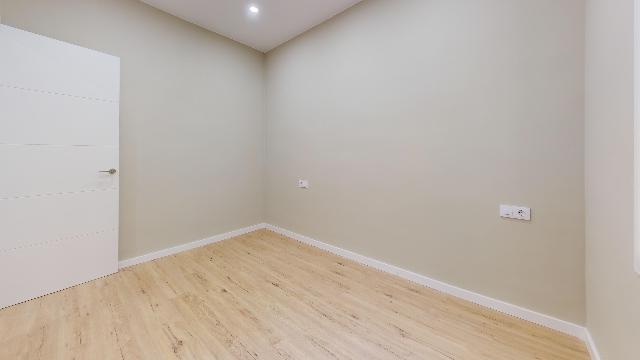 Imagen 24 Inmueble 300316 - Piso en venta en Barcelona / Avda. Meridiana - Plaça Ferran Reyes