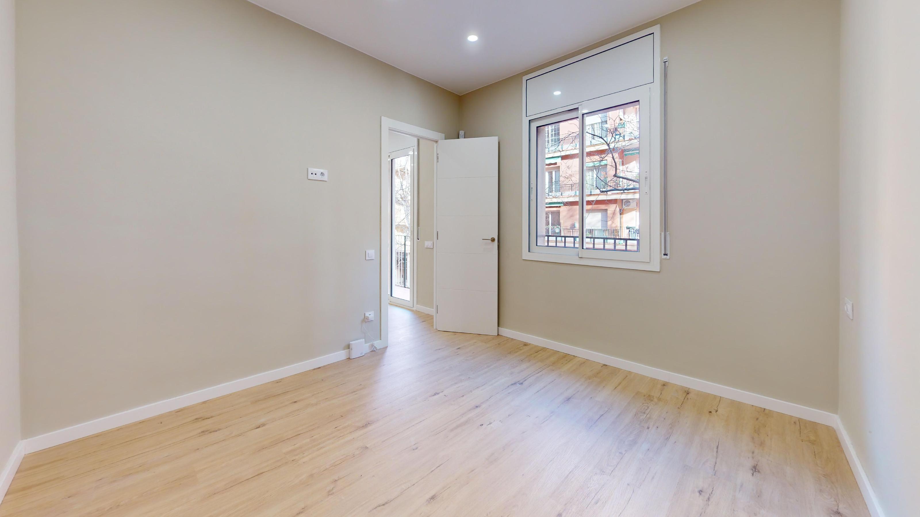 Imagen 20 Piso en venta en Barcelona / Avda. Meridiana - Plaça Ferran Reyes