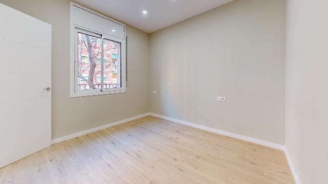 Imagen 2 Inmueble 300316 - Piso en venta en Barcelona / Avda. Meridiana - Plaça Ferran Reyes