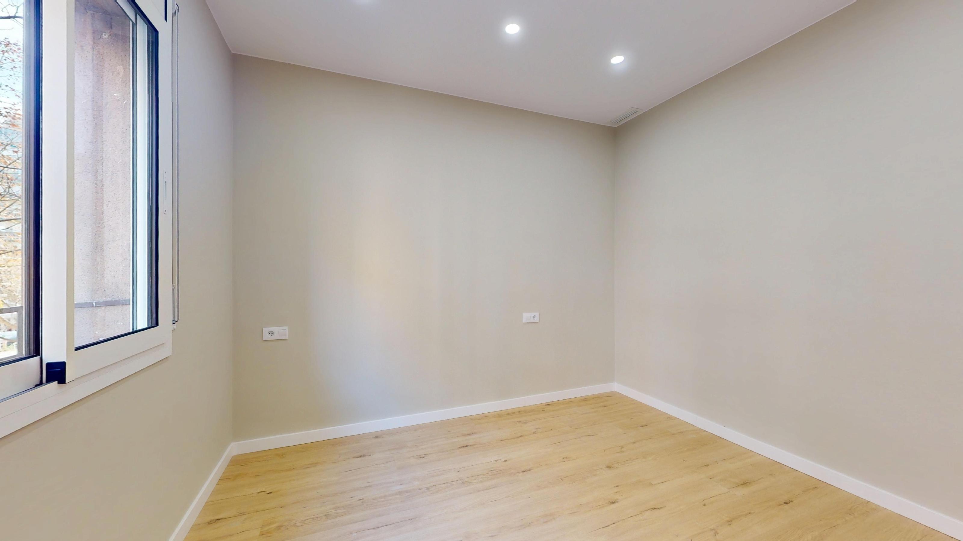 Imagen 25 Piso en venta en Barcelona / Avda. Meridiana - Plaça Ferran Reyes