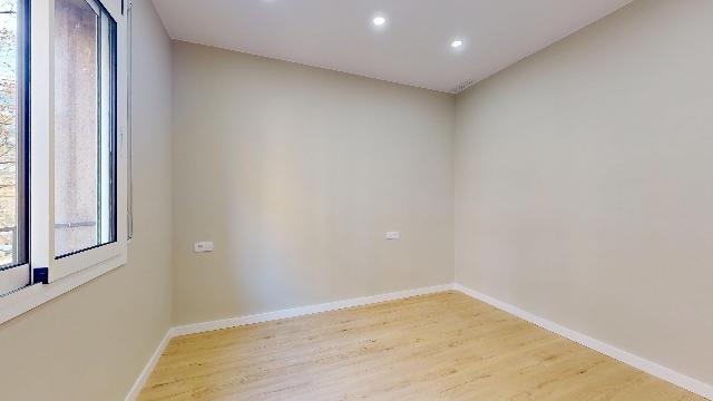 Imagen 25 Inmueble 300316 - Piso en venta en Barcelona / Avda. Meridiana - Plaça Ferran Reyes