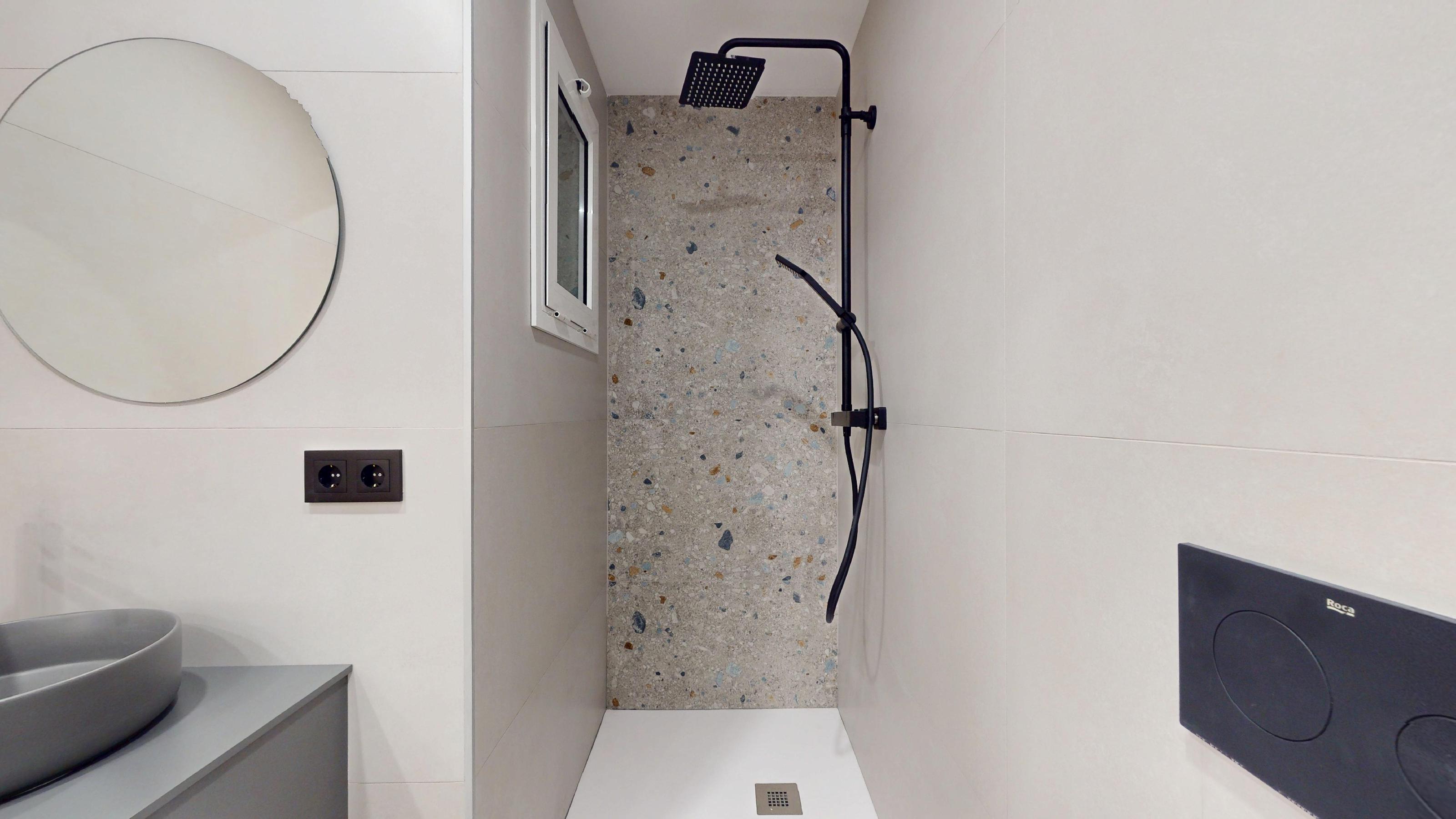 Imagen 19 Piso en venta en Barcelona / Avda. Meridiana - Plaça Ferran Reyes