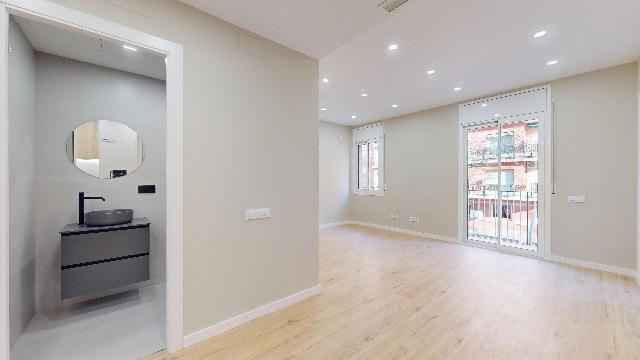 Imagen 11 Inmueble 300316 - Piso en venta en Barcelona / Avda. Meridiana - Plaça Ferran Reyes