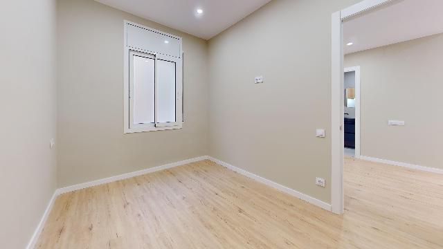 Imagen 27 Inmueble 300316 - Piso en venta en Barcelona / Avda. Meridiana - Plaça Ferran Reyes