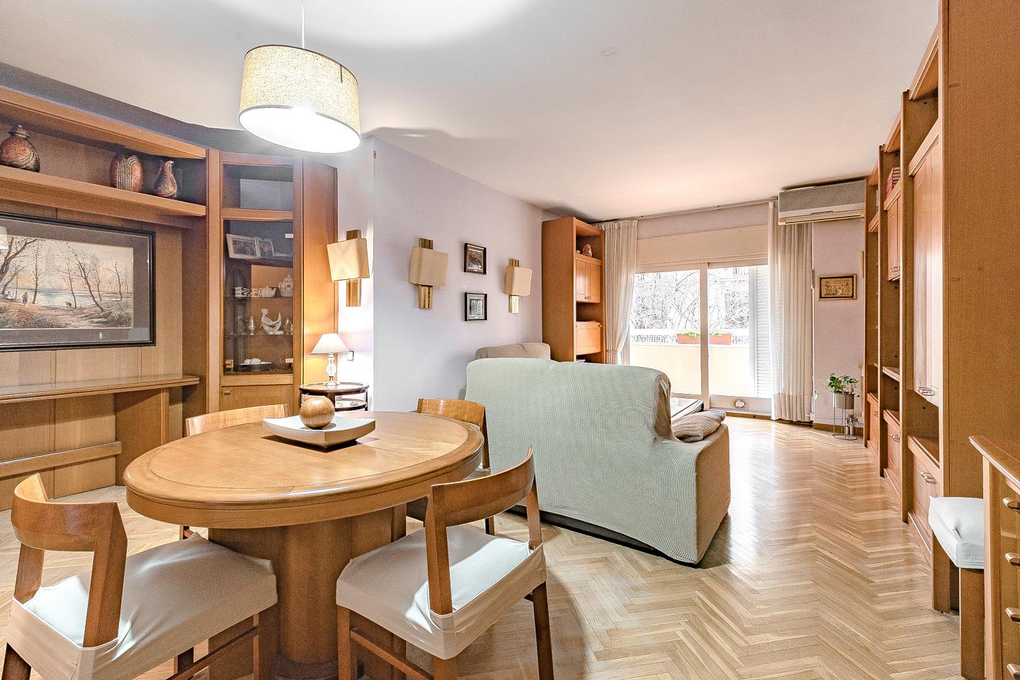 Imagen 2 Piso en venta en Barcelona / Consell de Cent - Bruc