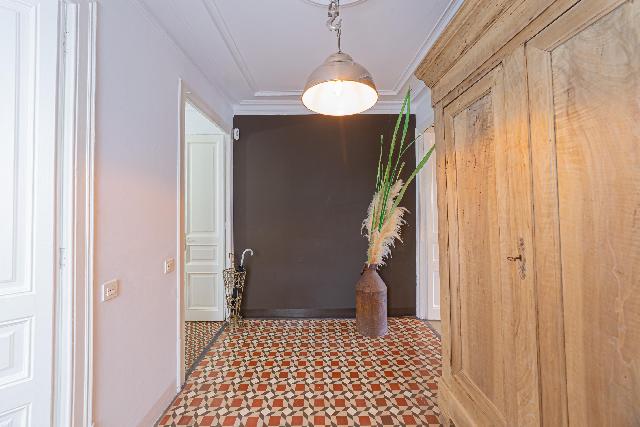 Imagen 8 Inmueble 300885 - Piso en venta en Barcelona / Enric Granados - Consell de Cent