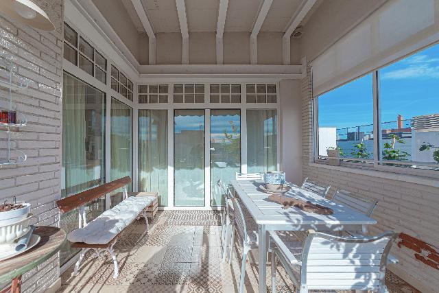 Imagen 2 Inmueble 300948 - Ático en venta en Barcelona / Calle Enric Granados 