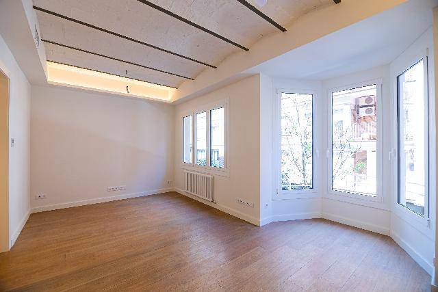 Imagen 1 Inmueble 302315 - Piso en venta en Barcelona / Rector Ubach - Junto Parque Moragas