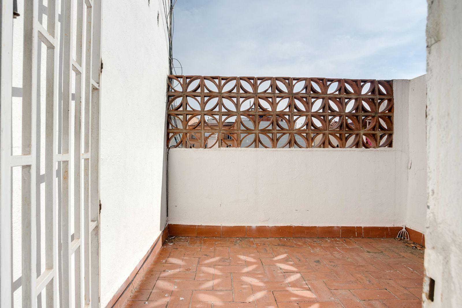 Imagen 10 Estudio en venta en Barcelona / Gran Vía - Font de la Guatlla