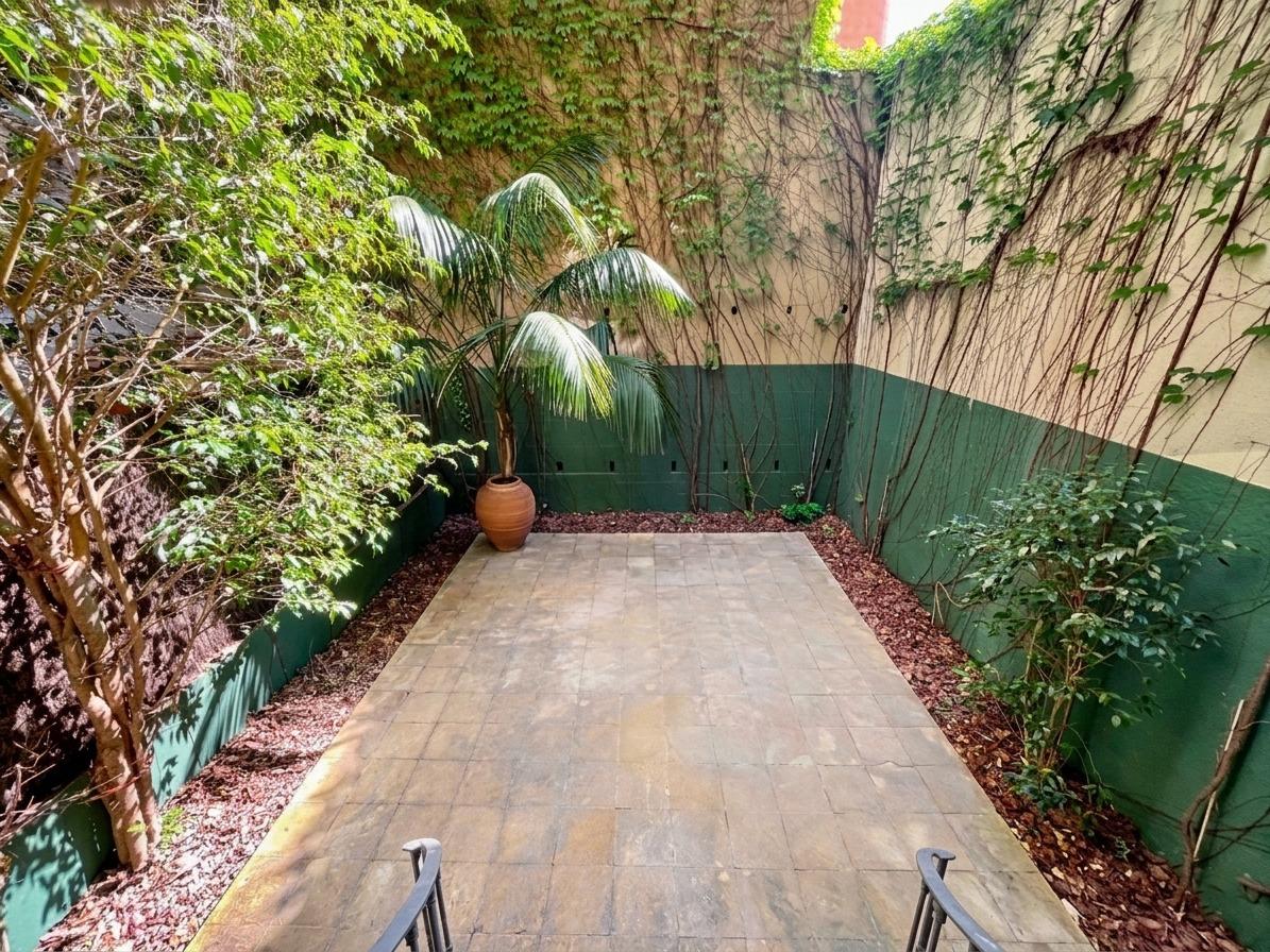 Imagen 2 Piso en venta en Barcelona / Calle Pau Claris - Calle Valencia