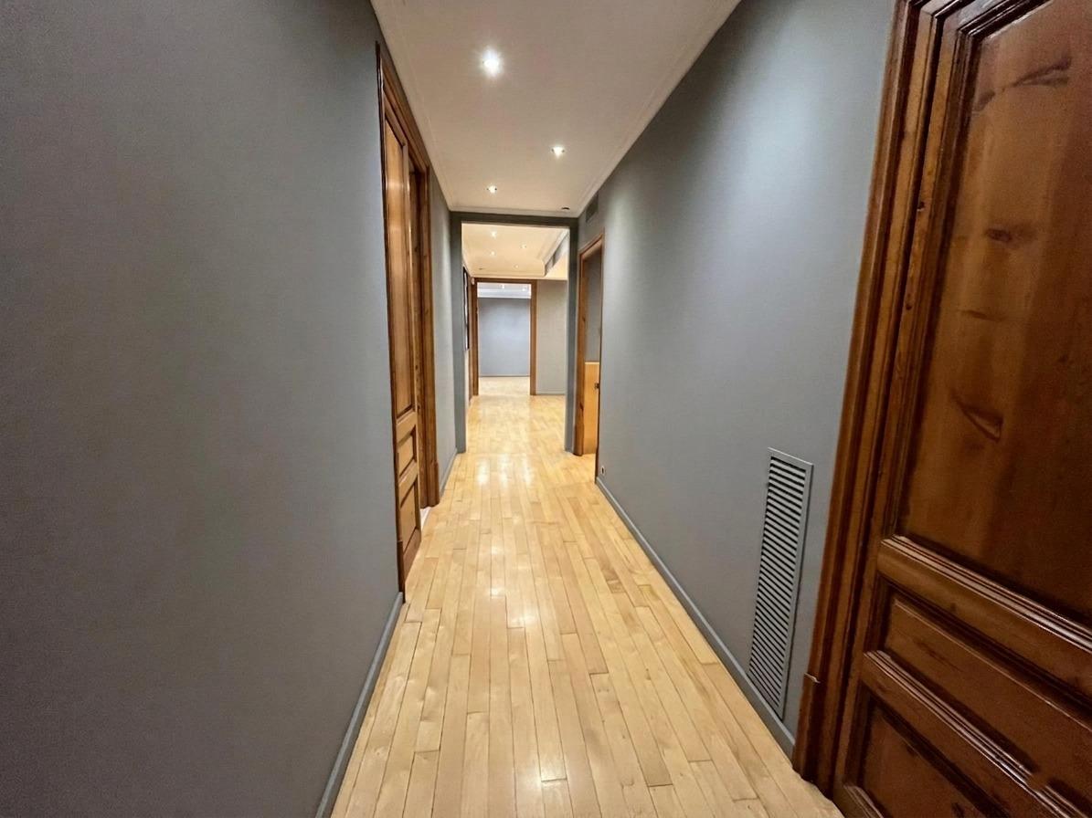 Imagen 9 Piso en venta en Barcelona / Calle Pau Claris - Calle Valencia