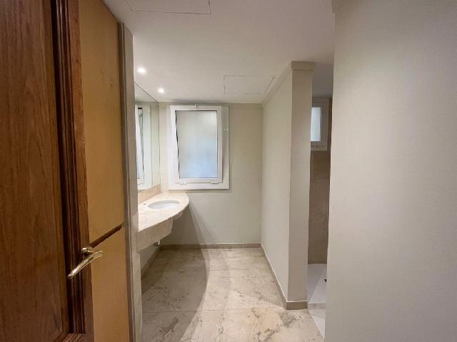 Imagen 10 Inmueble 302413 - Piso en venta en Barcelona / Calle Pau Claris - Calle Valencia