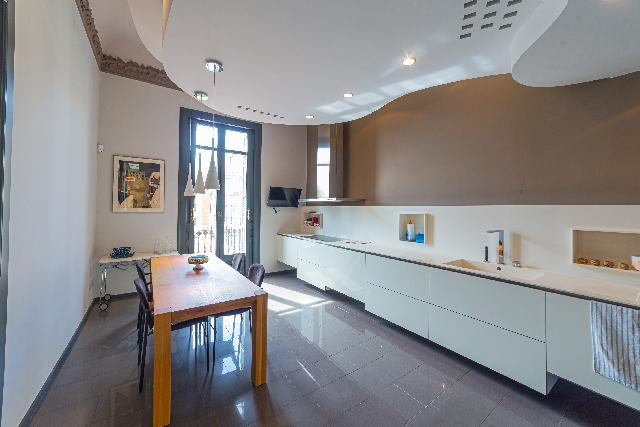 Imagen 8 Inmueble 302631 - Piso en venta en Barcelona / Entre Paseo de Gracia y Pg. de Sant Joan