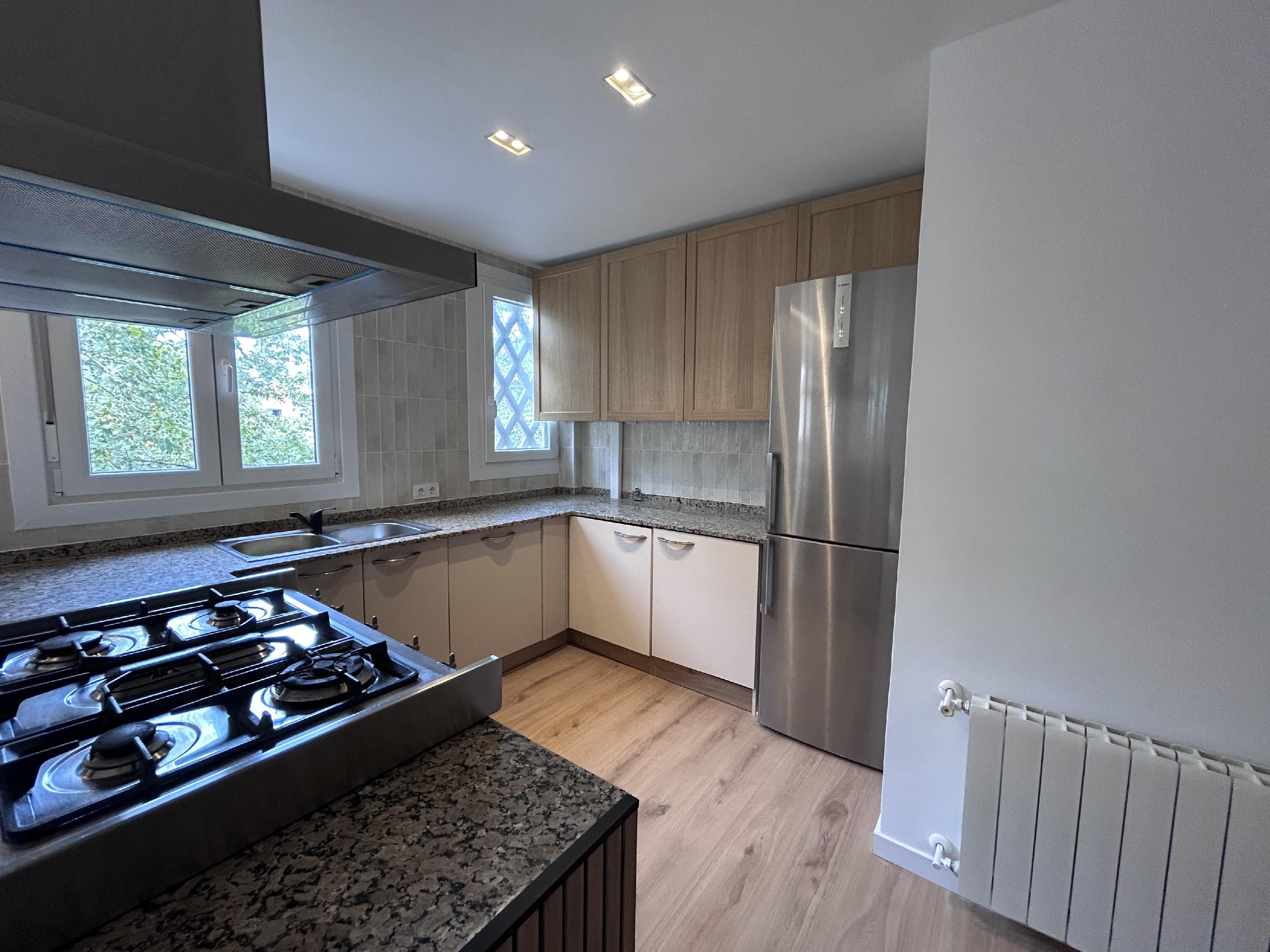 Imagen 17 Piso en venta en Barcelona / A 10 min. Playa Sant Miquel
