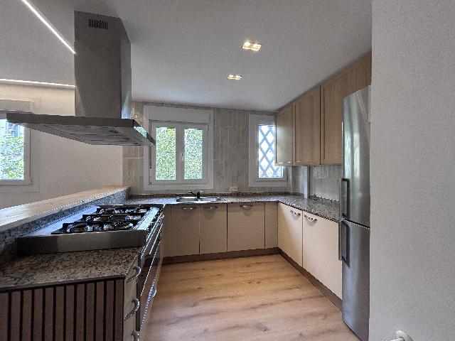 Imagen 3 Inmueble 302815 - Piso en venta en Barcelona / A 10 min. Playa Sant Miquel