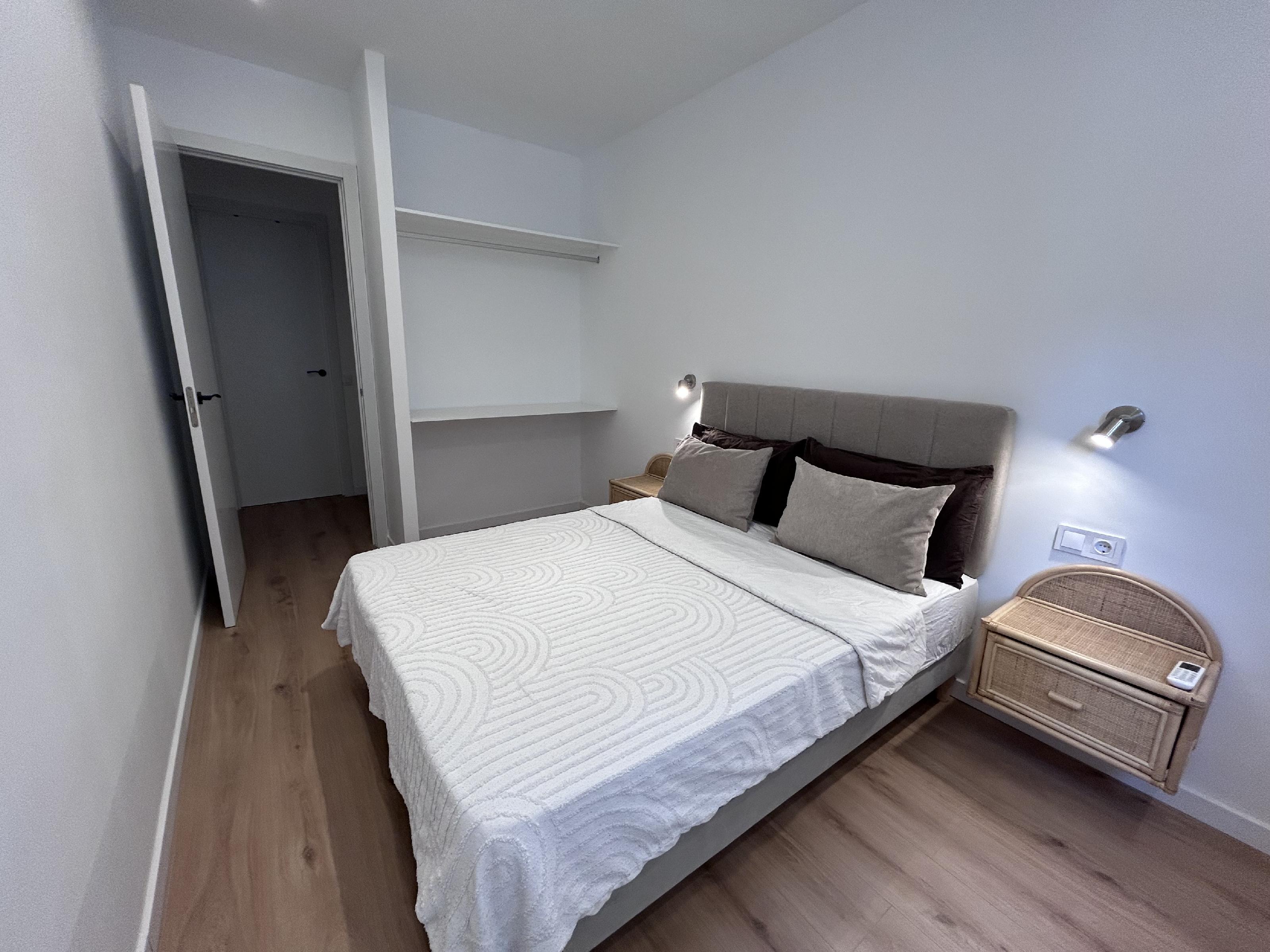 Imagen 30 Piso en venta en Barcelona / A 10 min. Playa Sant Miquel