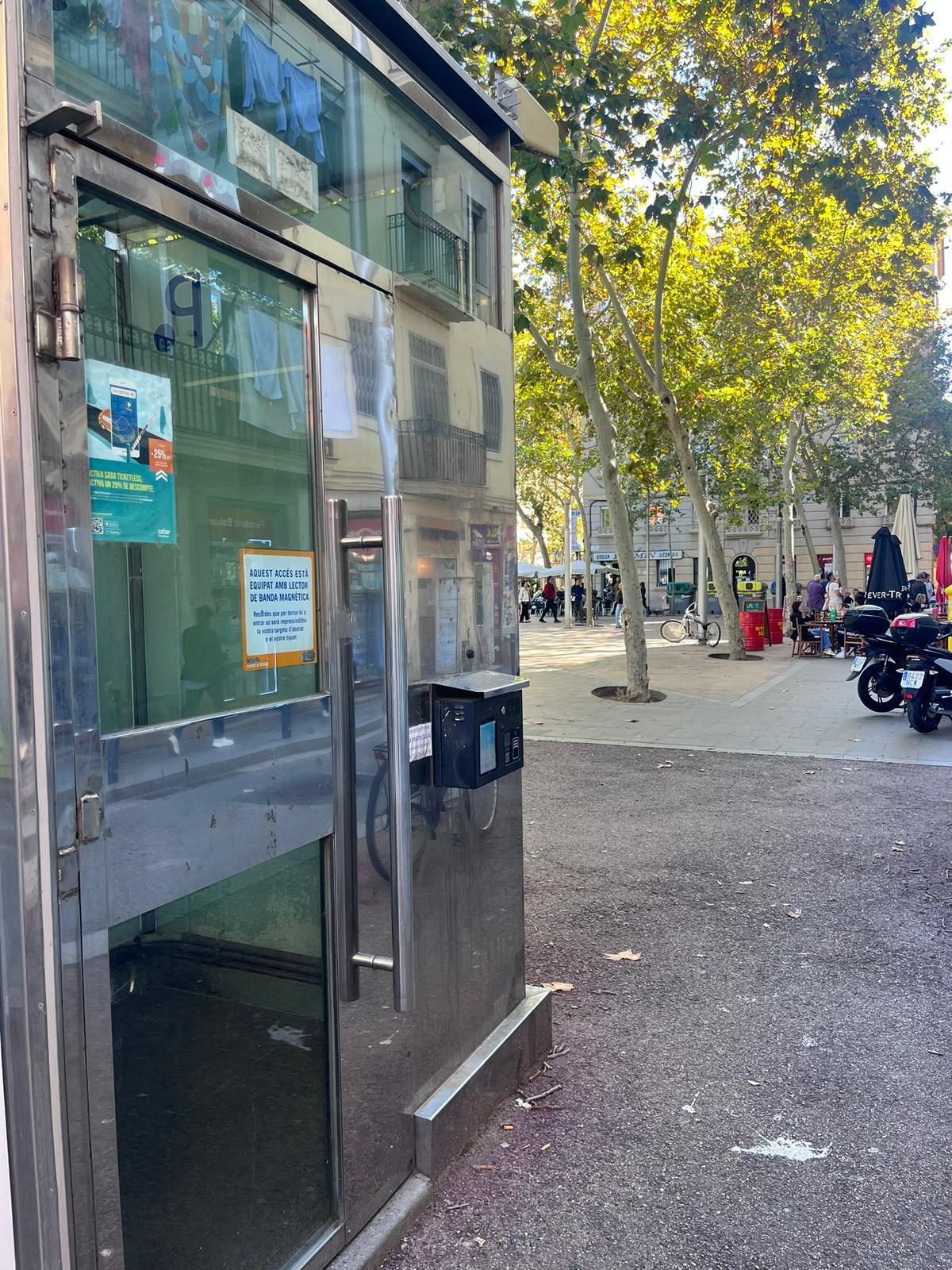 Imagen 21 Piso en venta en Barcelona / A 10 min. Playa Sant Miquel