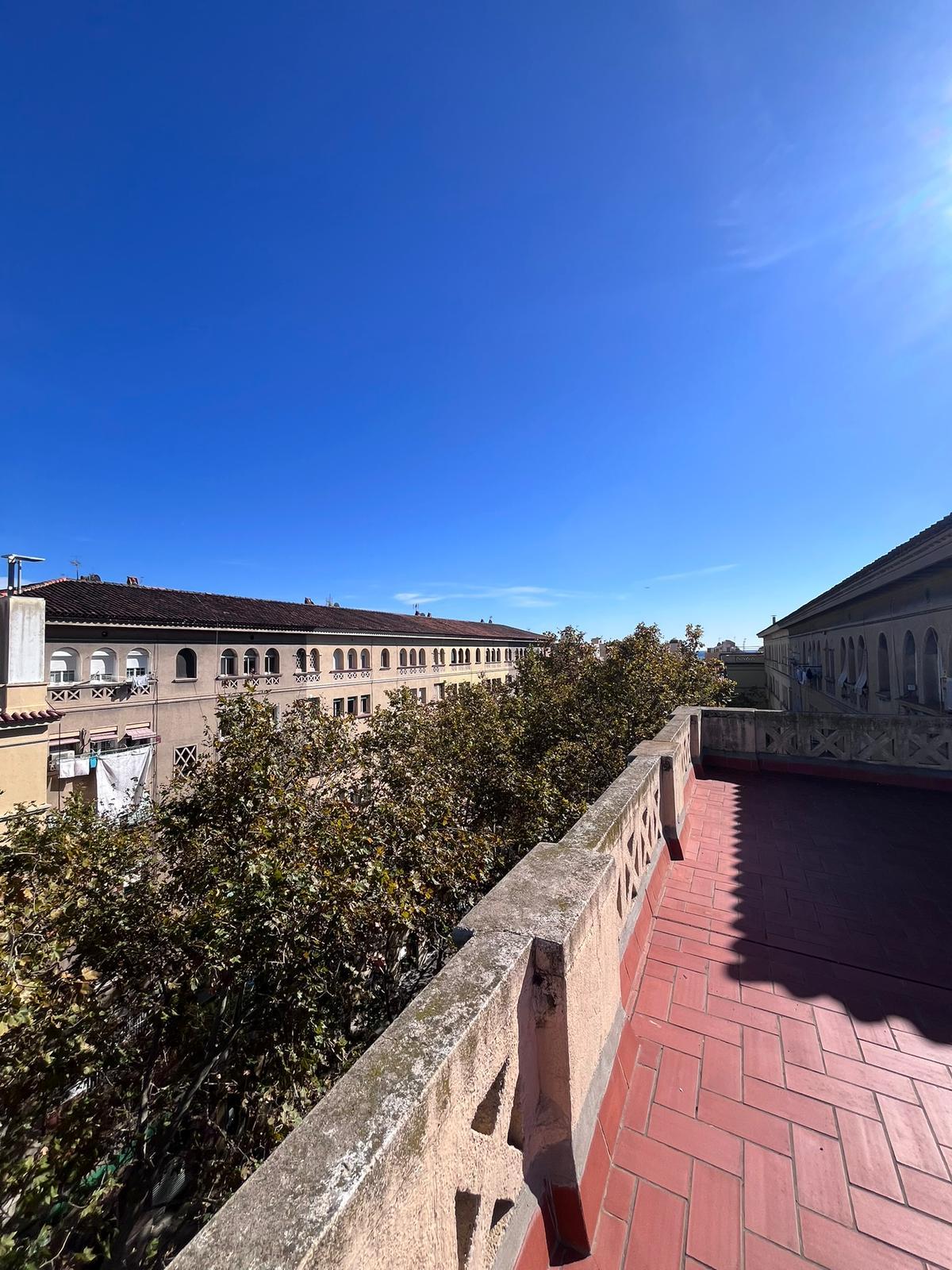 Imagen 23 Piso en venta en Barcelona / A 10 min. Playa Sant Miquel