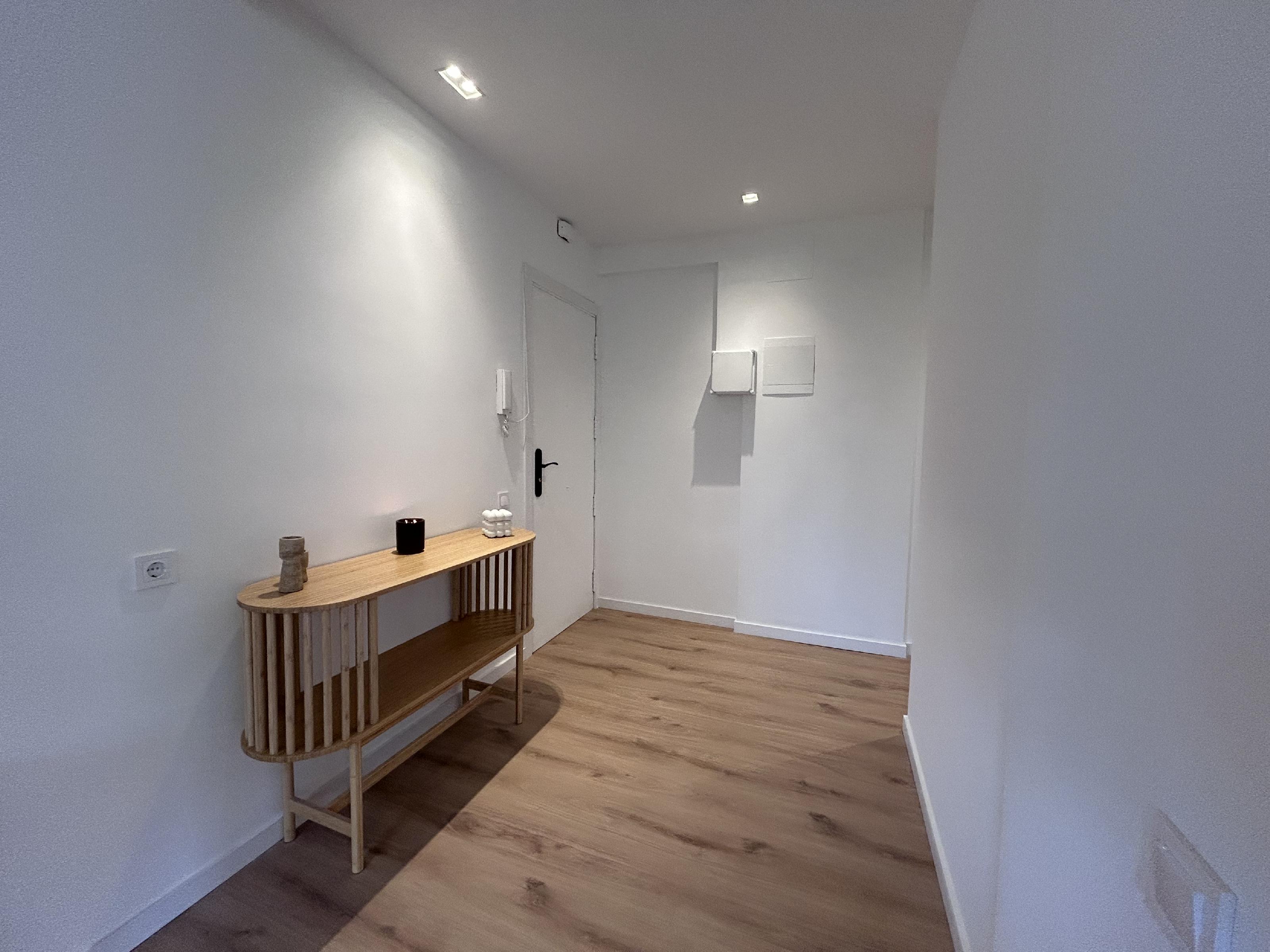 Imagen 6 Piso en venta en Barcelona / A 10 min. Playa Sant Miquel