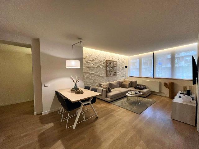 Imagen 2 Inmueble 302887 - Piso en venta en Barcelona / Junto Plaza Lesseps