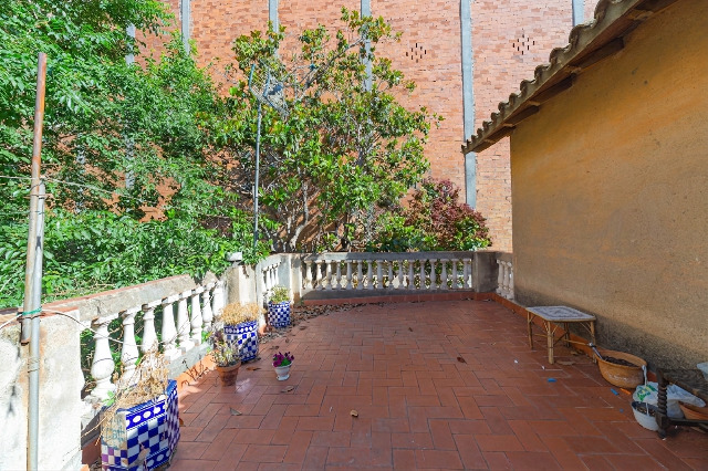 Imagen 4 Inmueble 303037 - Casa en venta en Barcelona / Nou Barris al lado de la parada Virrei Amat L5