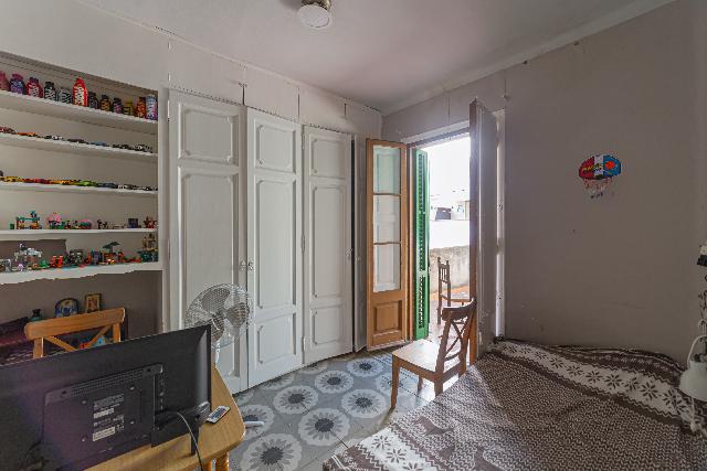Imagen 8 Inmueble 303037 - Casa en venta en Barcelona / Nou Barris al lado de la parada Virrei Amat L5