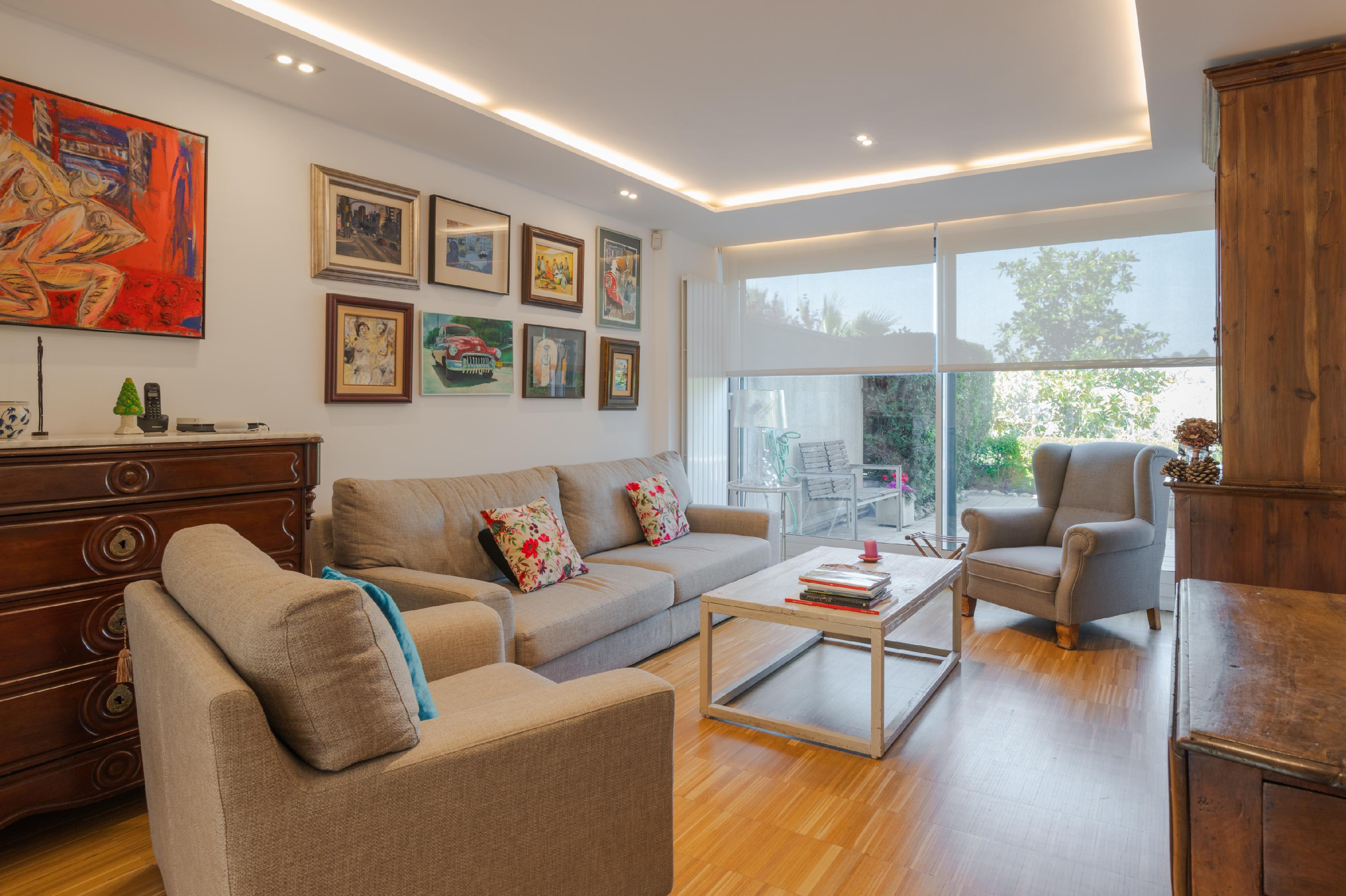 Imagen 2 Casa en venta en Sant Just Desvern / Al lado de Rambla Sant Just